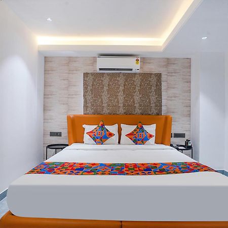 Fabhotel Prime Cloud 5 Studios Hyderabad Exterior foto
