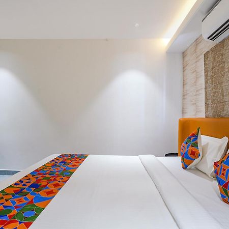 Fabhotel Prime Cloud 5 Studios Hyderabad Exterior foto