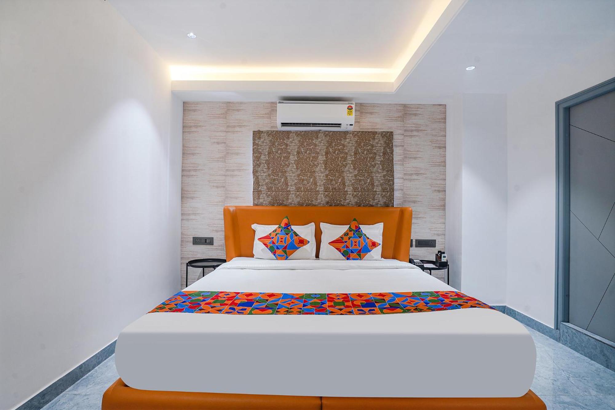 Fabhotel Prime Cloud 5 Studios Hyderabad Exterior foto