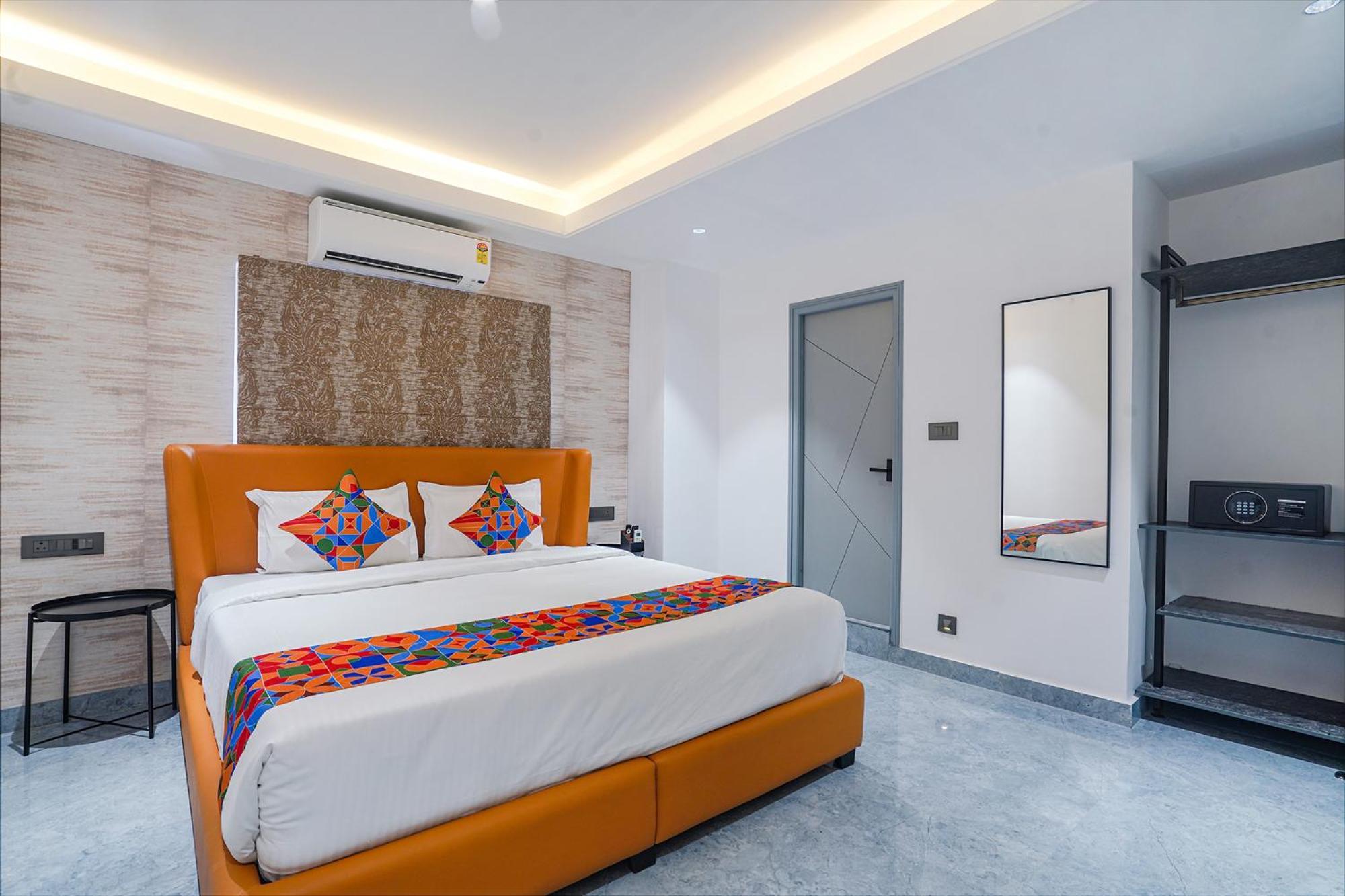 Fabhotel Prime Cloud 5 Studios Hyderabad Exterior foto