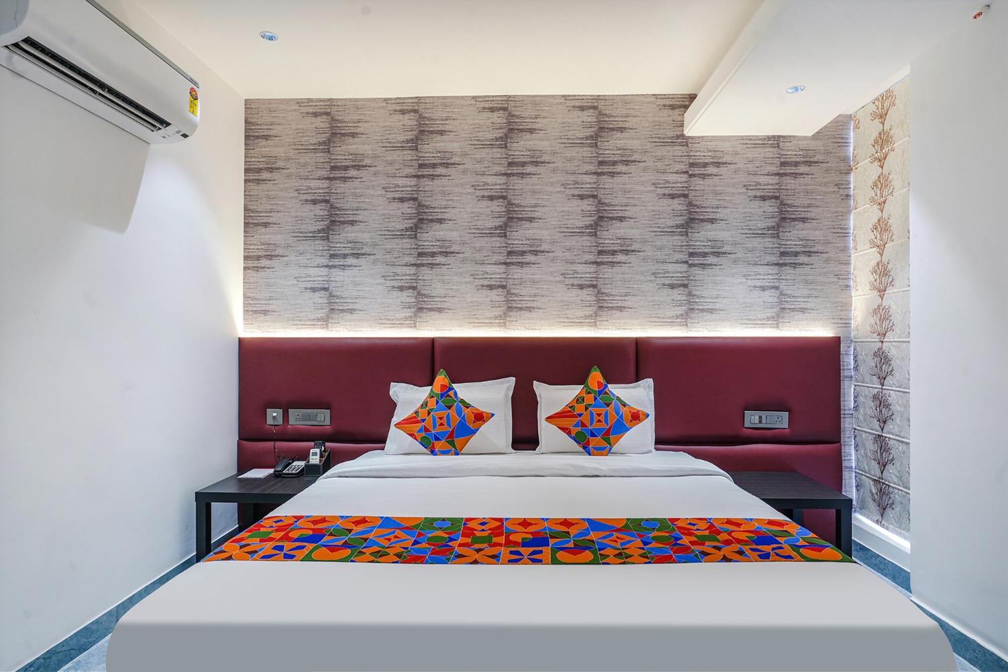 Fabhotel Prime Cloud 5 Studios Hyderabad Exterior foto