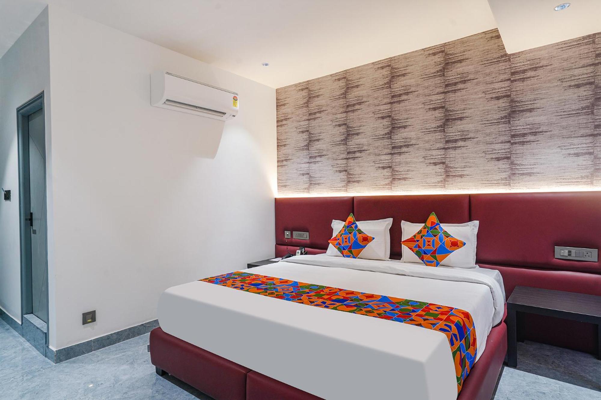 Fabhotel Prime Cloud 5 Studios Hyderabad Exterior foto